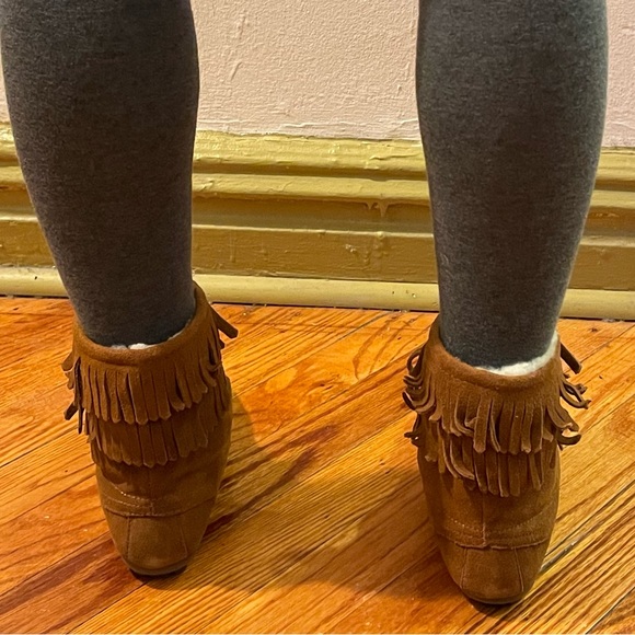 Minnetonka for J. Crew Double Fringe Suede Fur Lined Ankle Boots - Picture 12 of 13
